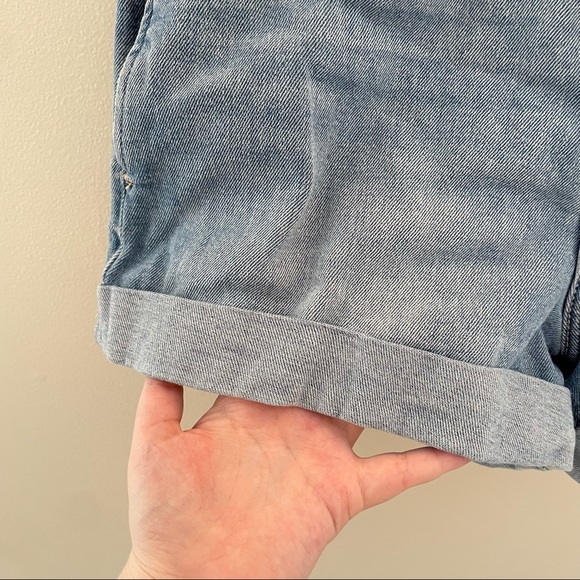 Hollister Ultra High Rise Paper Bag Waist Mom Short - Picture 3 of 9